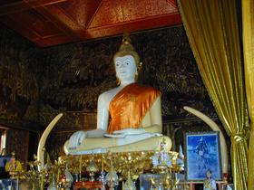 Hölzerner Buddha